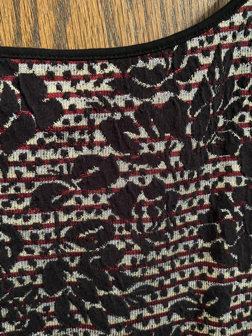 Patterned cami - Picture 3 of 5